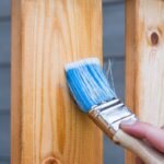 Houten schutting met beits